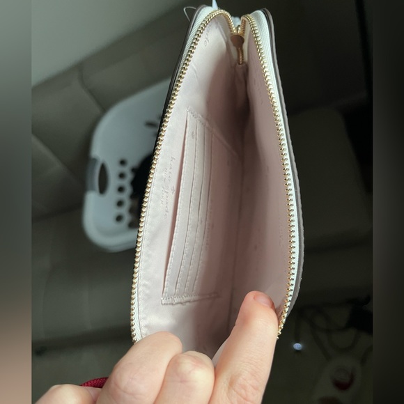 NWT Kate Spade Leila Medium Wristlet - Picture 3 of 5